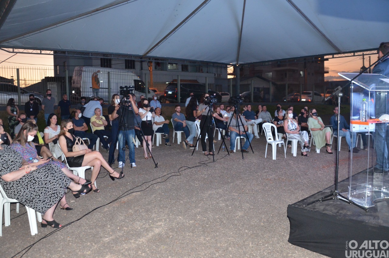 UCEFF inaugura unidade em FW