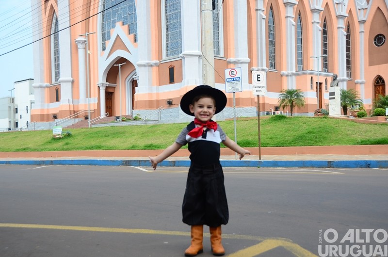CTG Rodeio da Querência faz programação em homenagem ao Dia do Gaúcho