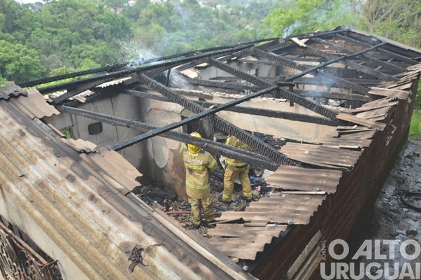 FW: Bombeiros atendem mais um incêndio em residência