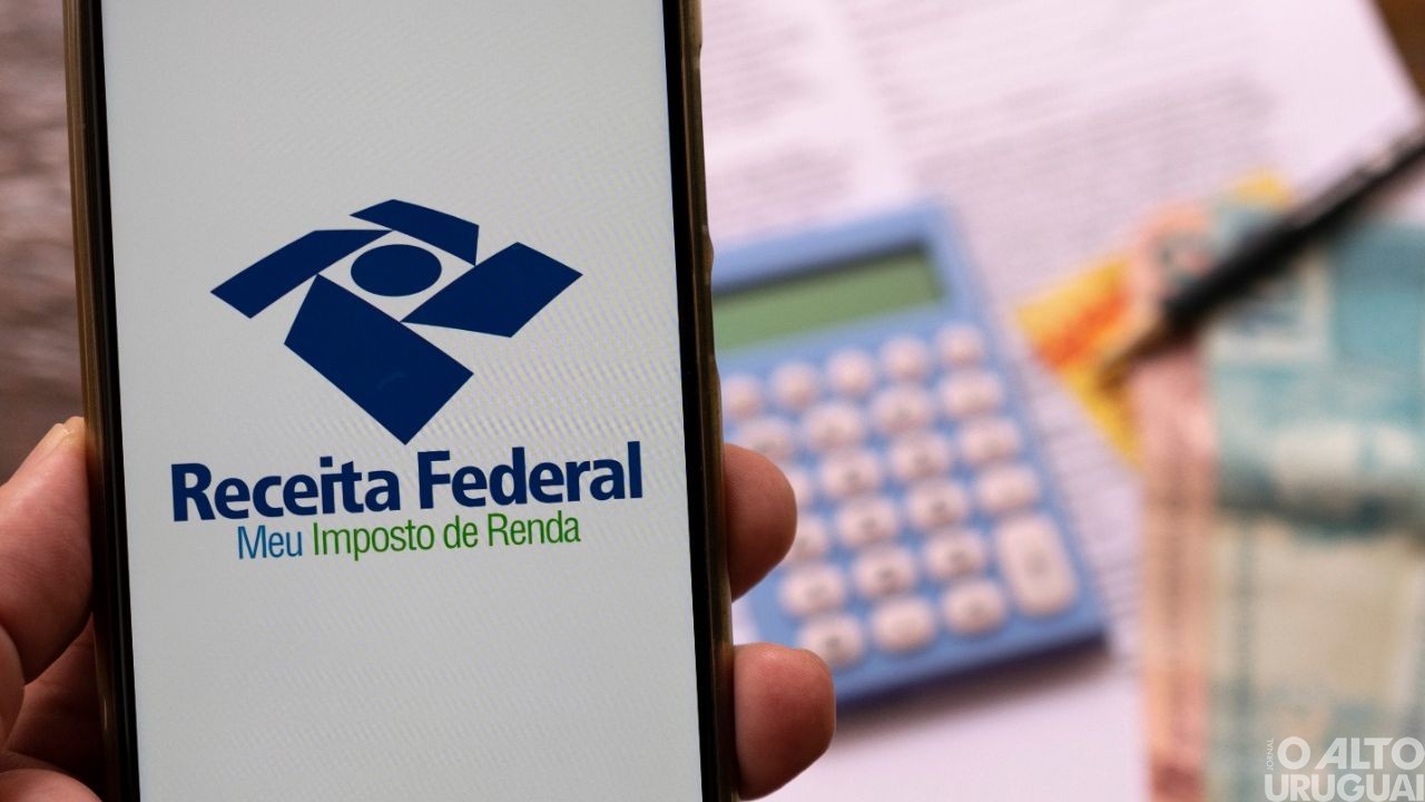 Receita paga nesta quinta-feira restituições do último lote do IR 2021