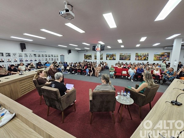 Presidência da Câmara e Procuradoria da Mulher de FW promovem fórum na Câmara