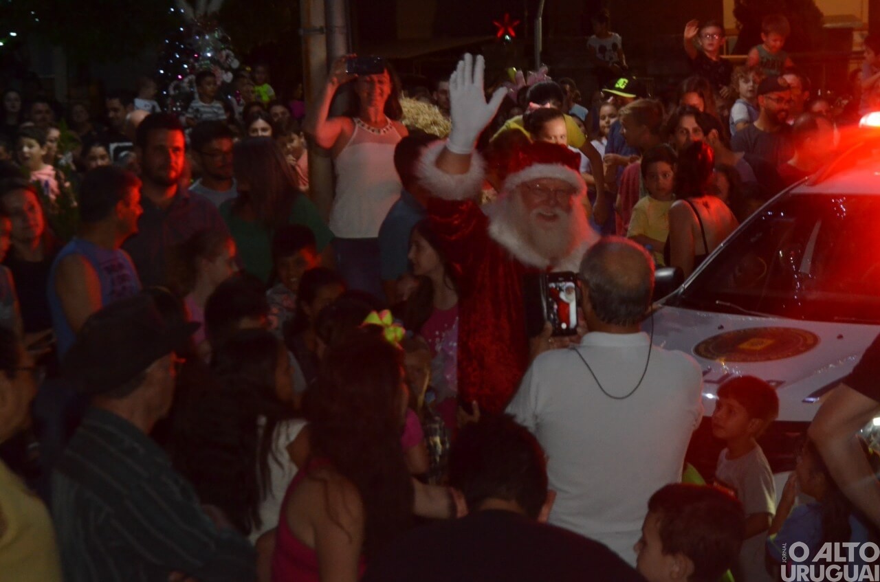 Palmitinho realizada abertura oficial do Natal