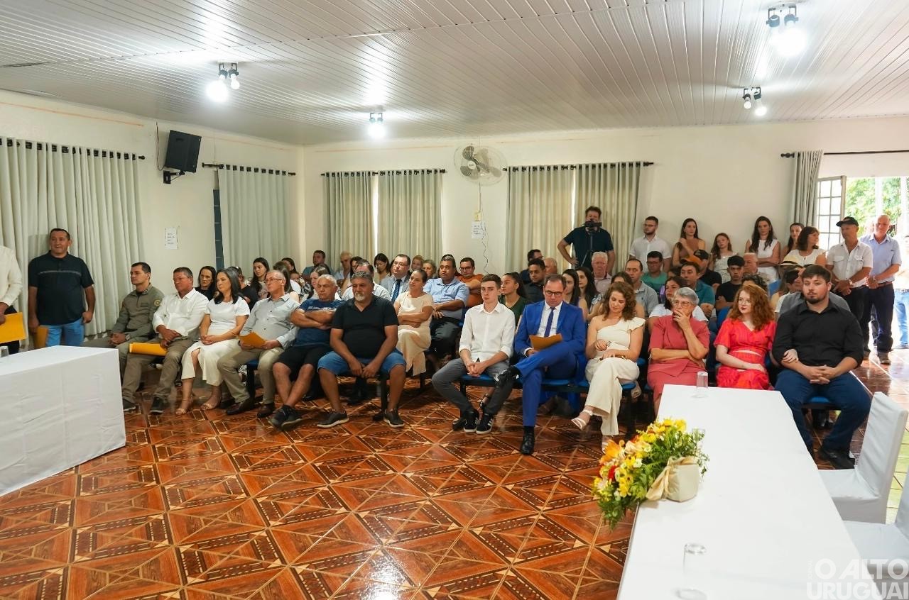 Solenidade na Câmara de Vereadores marca posse dos eleitos em Cerro Grande