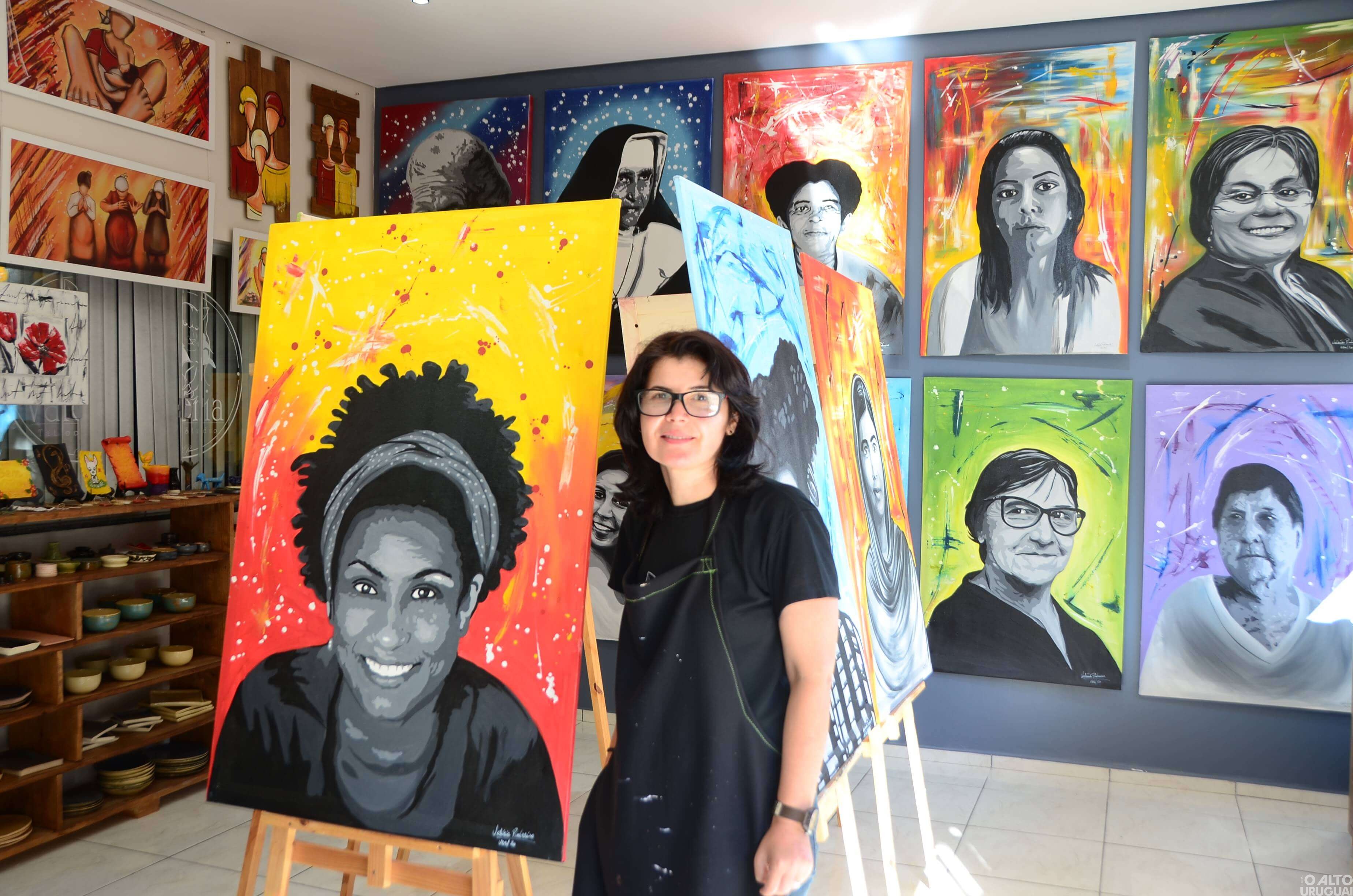 Valéria Pinheiro lança série “Mulheres Fortes”