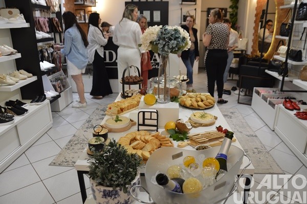 Loja Dona Store comemora três anos em FW