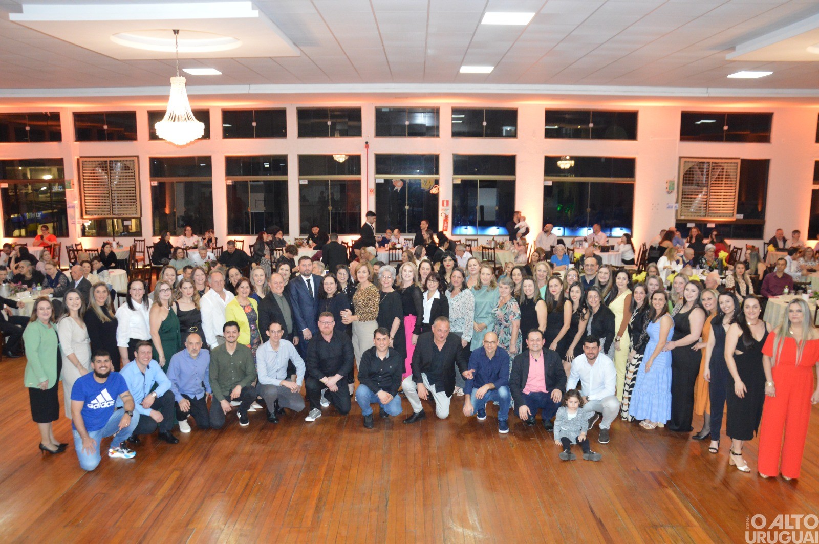 Jantar-dançante celebra os 60 anos da Escola Técnica José Cañellas em FW