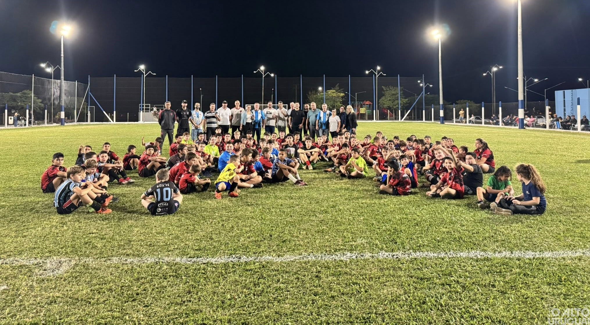 Projeto de escolinha Trieste/Flamengo inicia atividades em Palmitinho