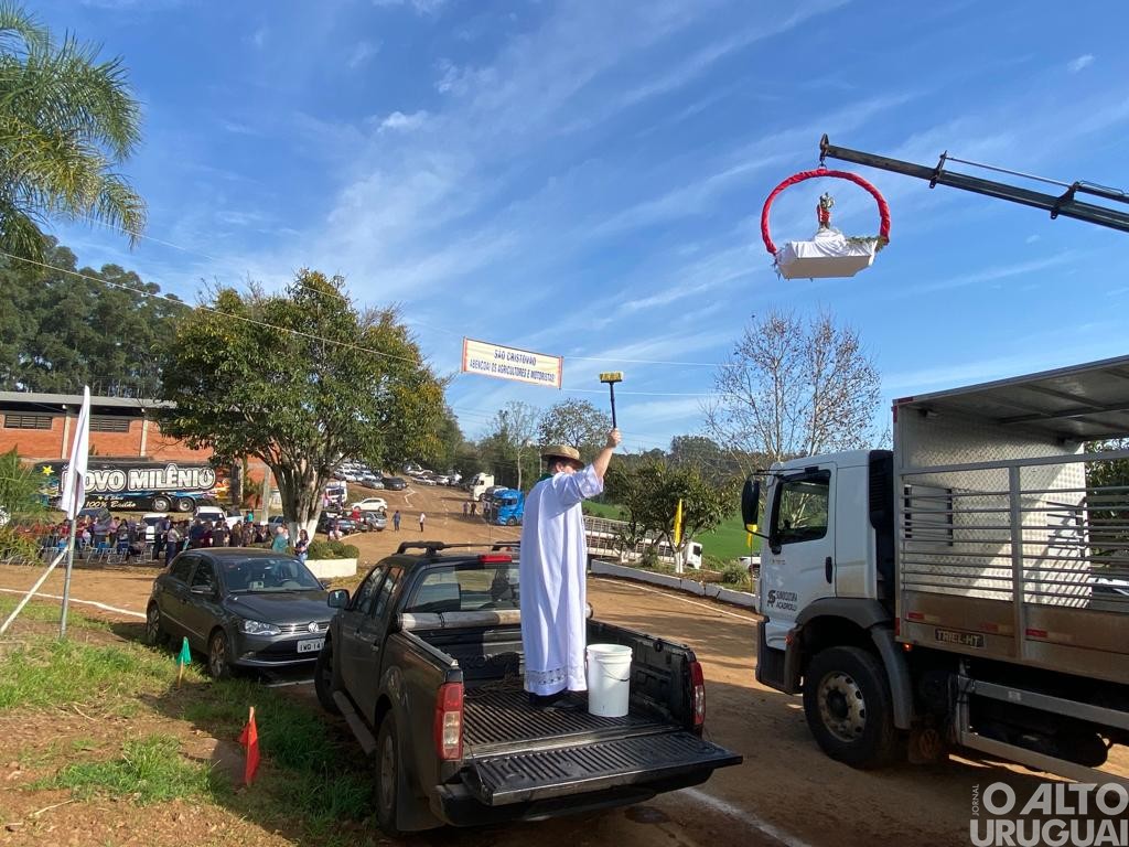 Rodeio Bonito celebra São Cristóvão com bênçãos aos colonos e motoristas