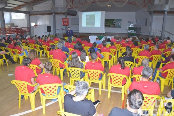 Evento realizado pela Creluz em Pinhal marca o Dia da Árvore