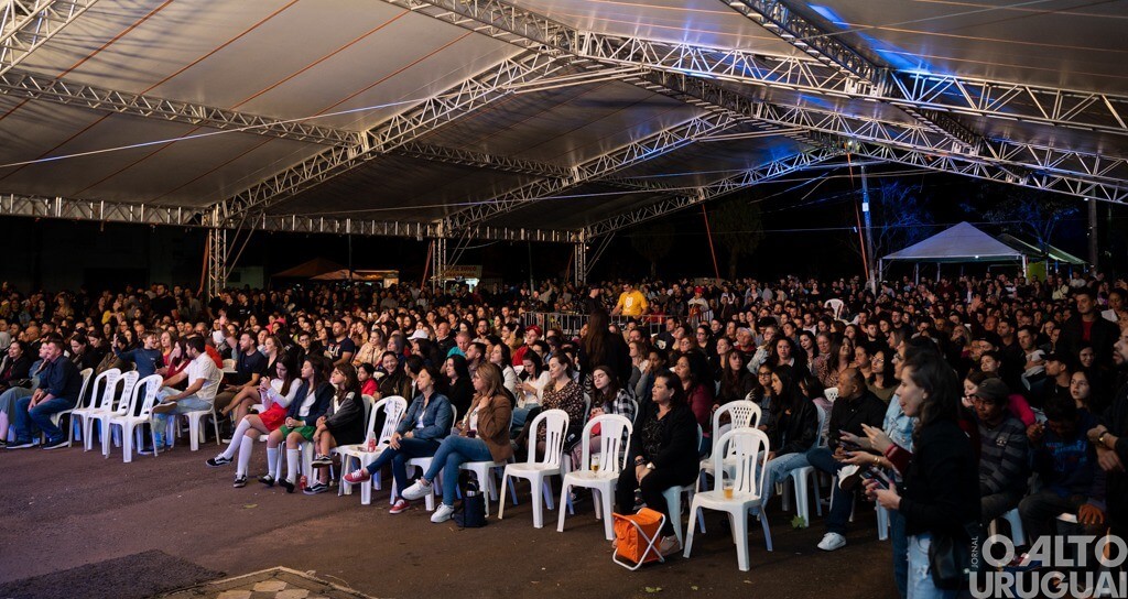 Mais de cinco mil pessoas participam da Feira do Livro de Palmeira das Missões