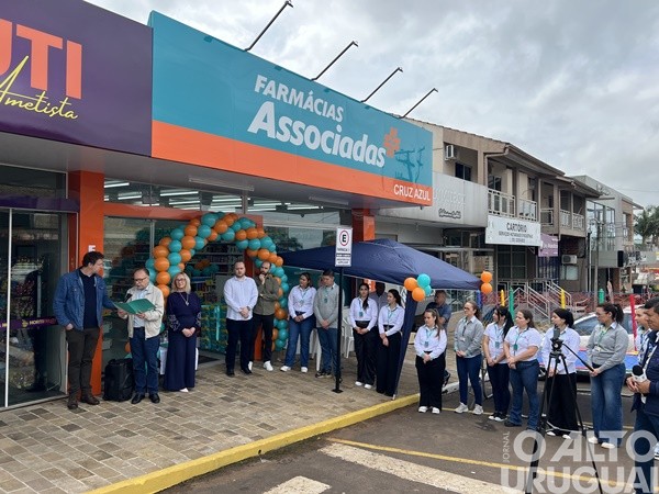 Inaugurada Farmácias Associadas Cruz Azul em Ametista do Sul