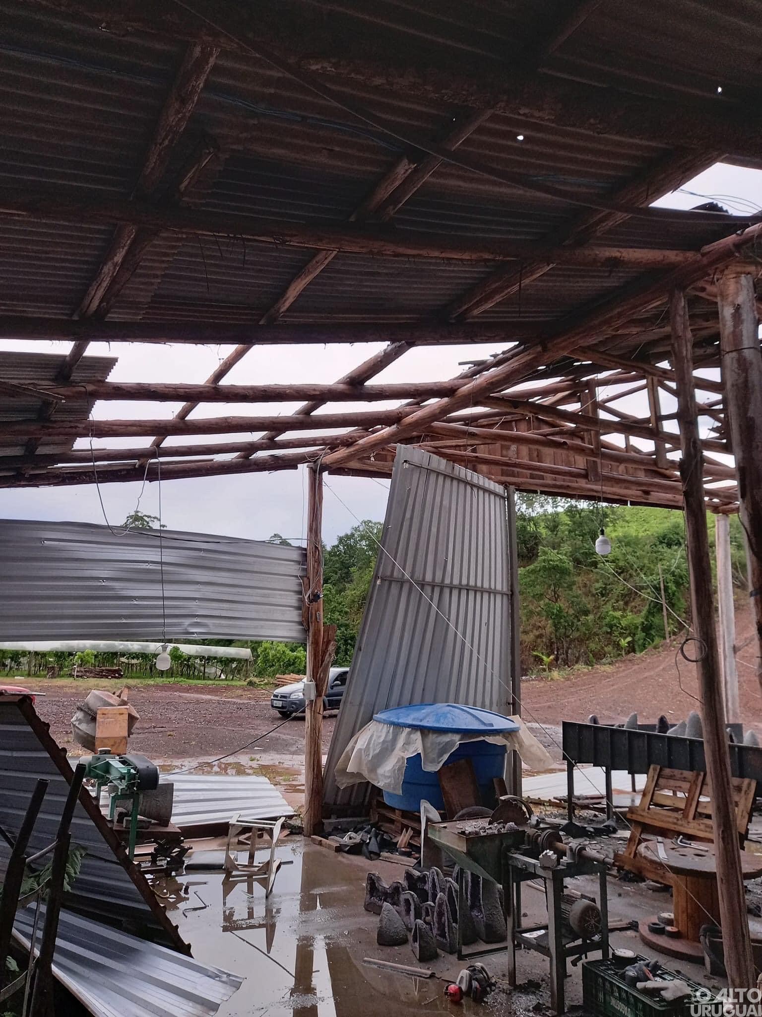 Temporal causa estragos em Ametista do Sul