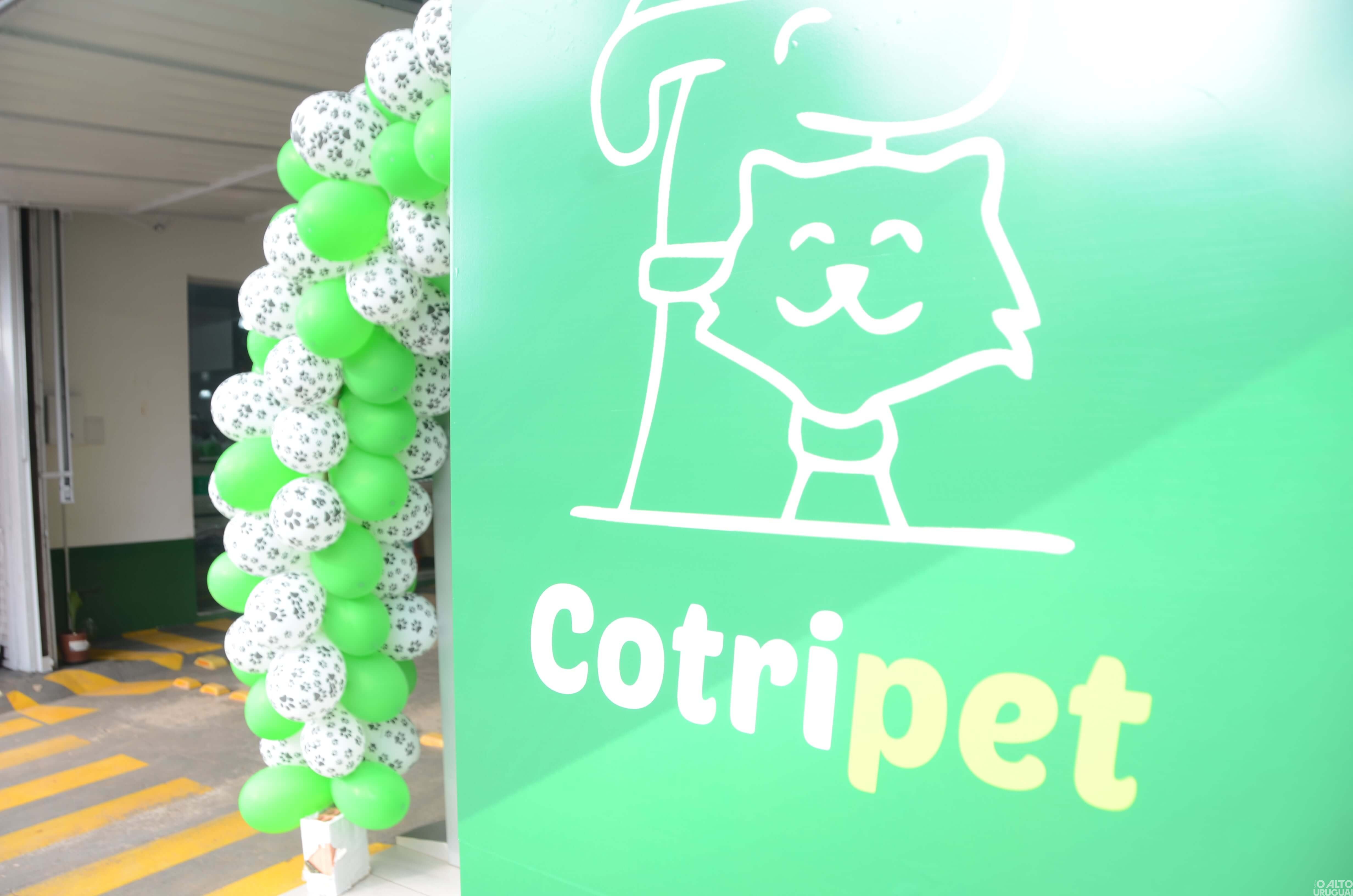 Cotripet inaugura em FW