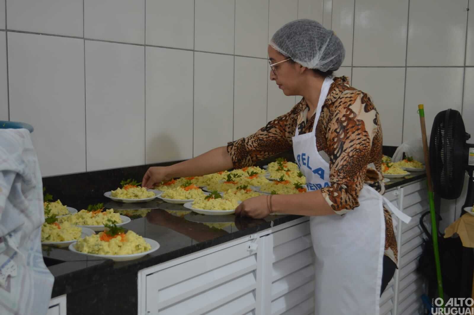 FW: bairro Jardim Primavera homenageia sua padroeira