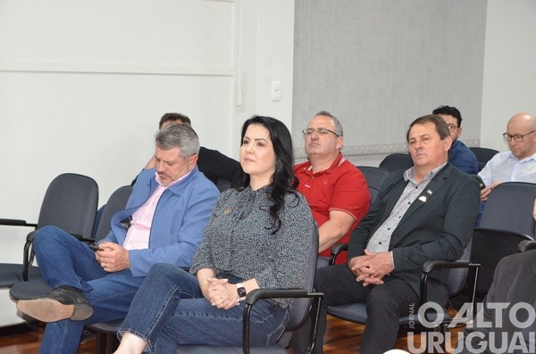 Amng realiza reunião de prefeitos durante Festiplan em Planalto