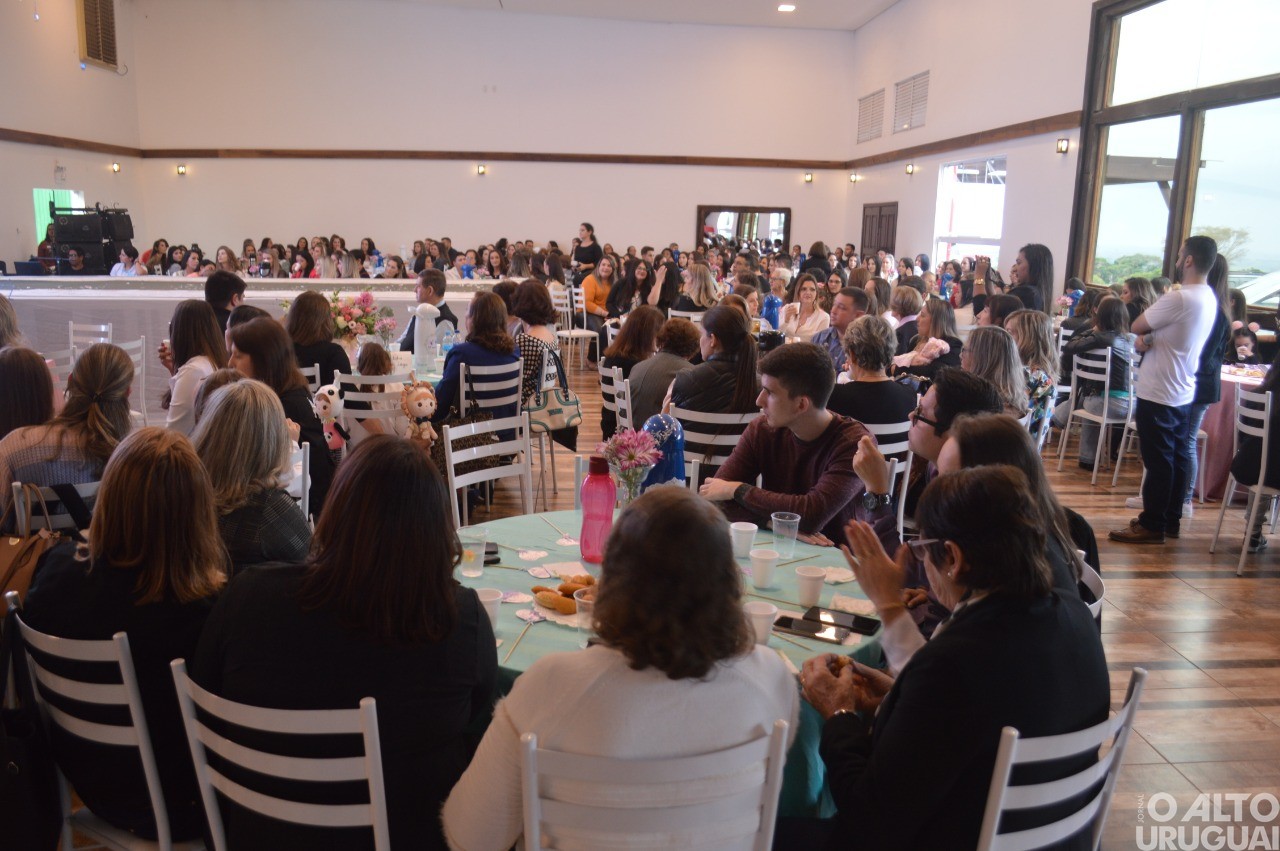 Chá das Amigas reúne grande público em Seberi
