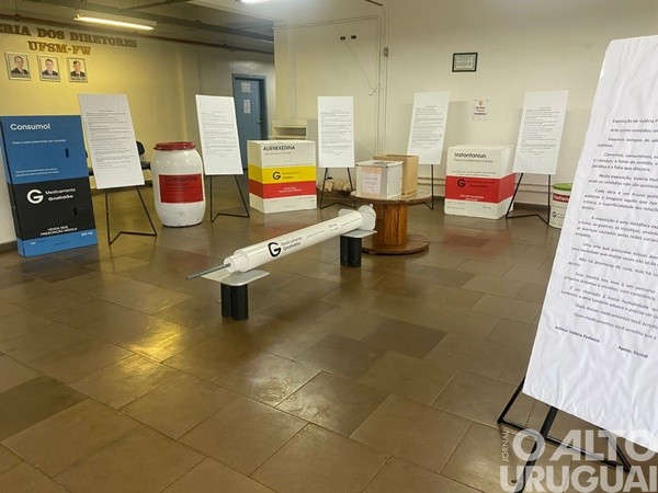 Artista Valéria Pinheiro apresenta série “Uma dose de Consciência”