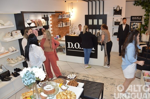 Loja Dona Store comemora três anos em FW