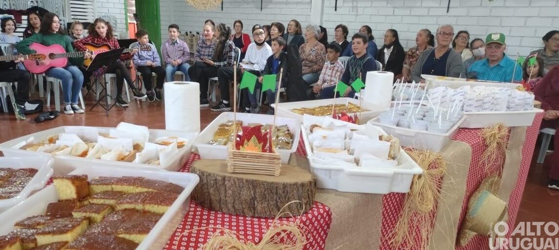 Grupos de Apoio de Rodeio Bonito participam de festa junina