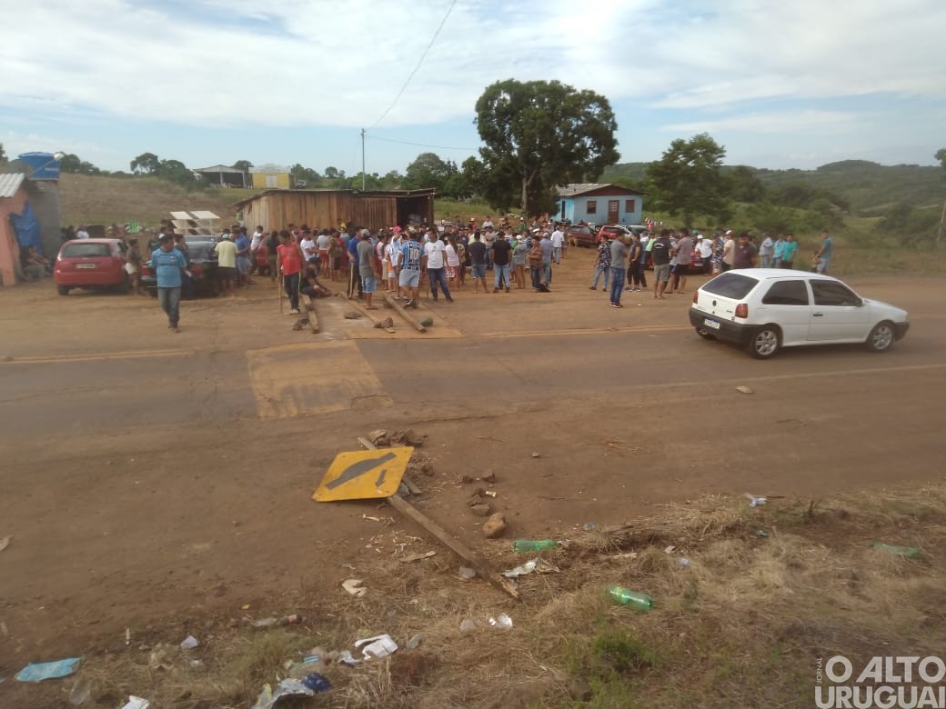 Indígenas voltam a bloquear ERS-324 em Planalto