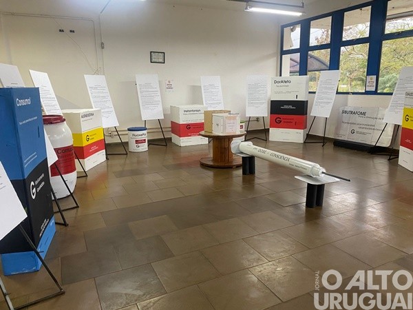 Artista Valéria Pinheiro apresenta série “Uma dose de Consciência”