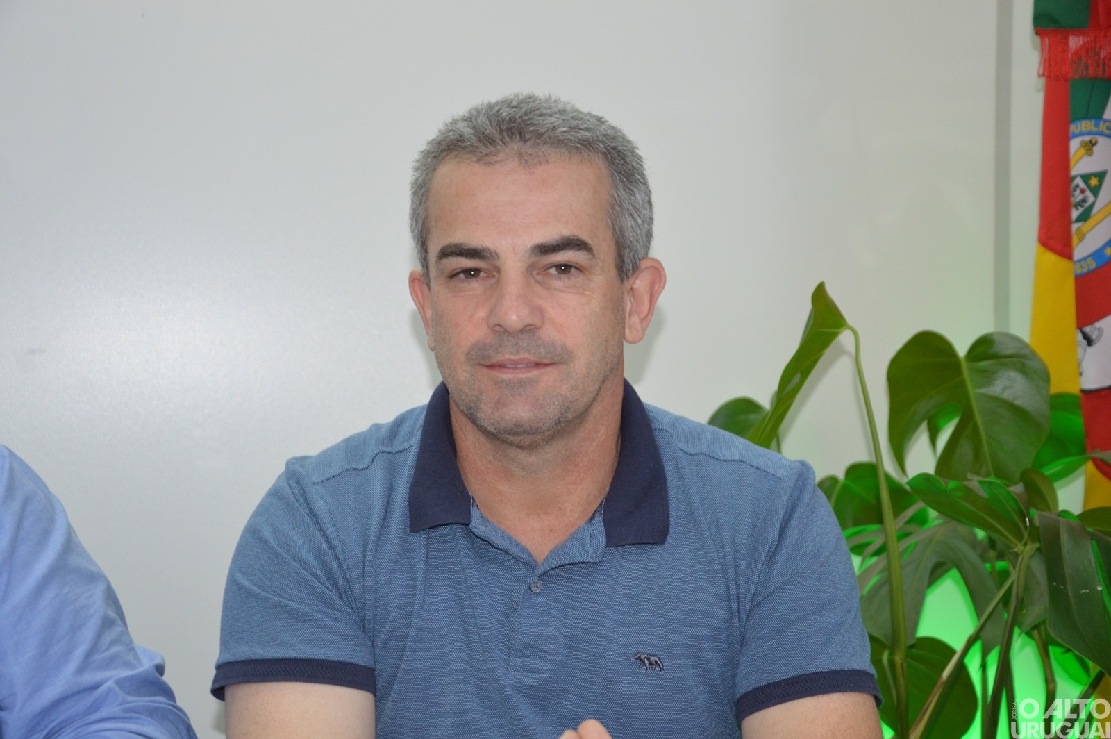 Prefeito eleito de Palmitinho apresenta secretários da gestão 2025-2028