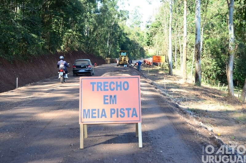 Obras de pavimentação na ERS-528 têm continuidade