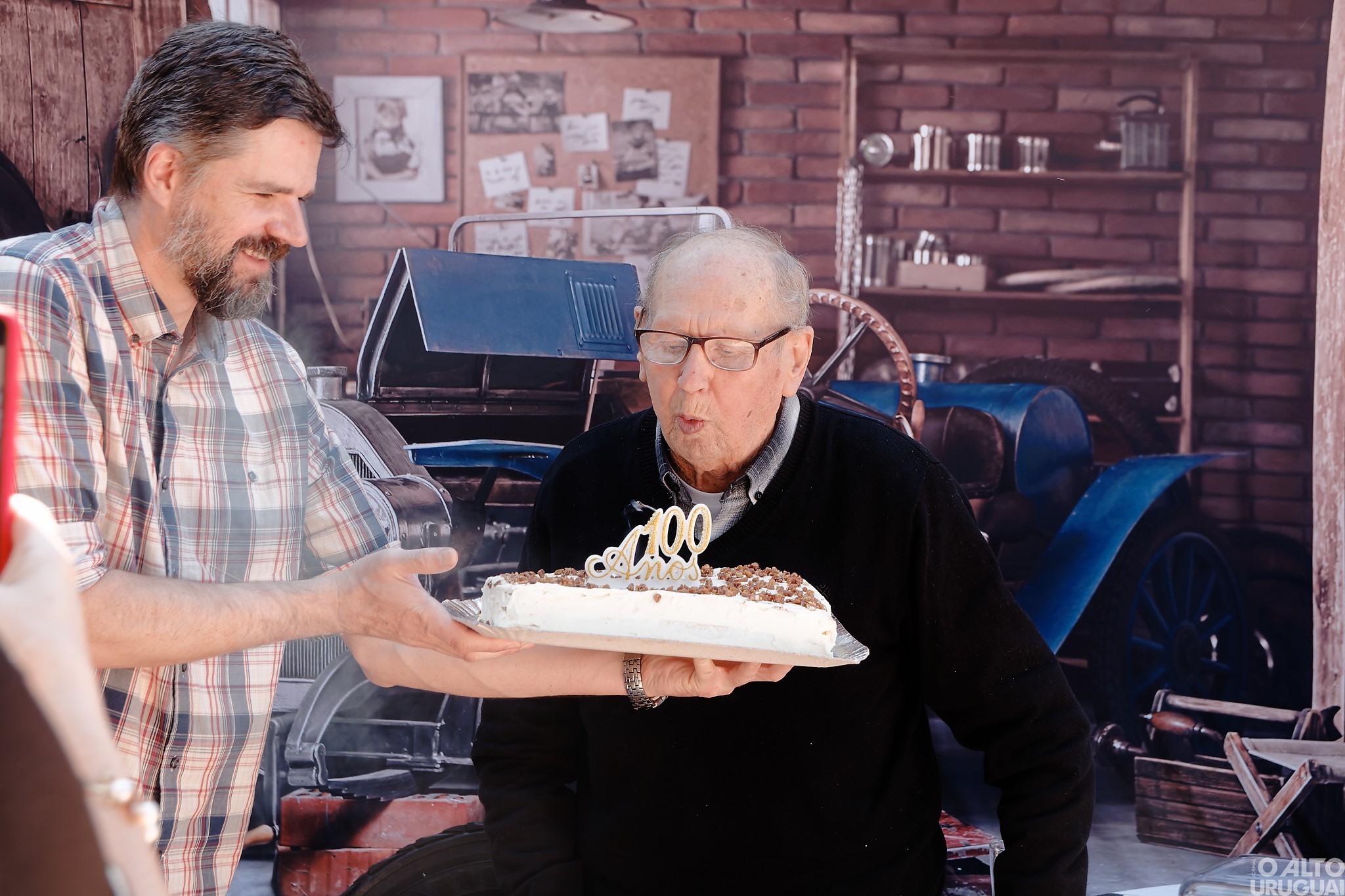 Conheça o mecânico aposentado que completou 100 anos neste mês