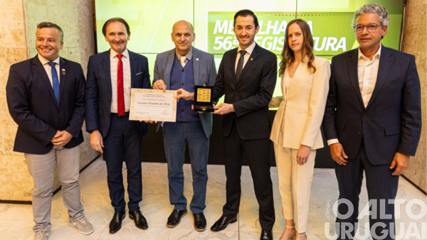 Frederiquense recebe Medalha da 56ª Legislatura da Assembleia