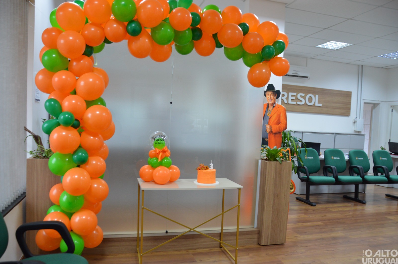 Agência Barril da Cresol Raiz comemora três anos em FW