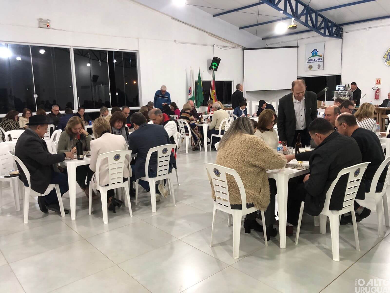 Lions realiza Jantar-Bingo em FW