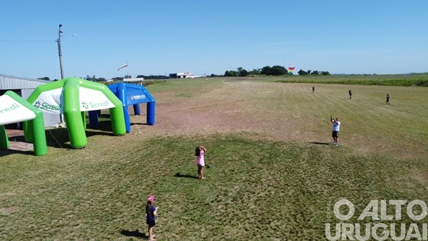 “Ventos de alegria” deixam colorido o céu de FW