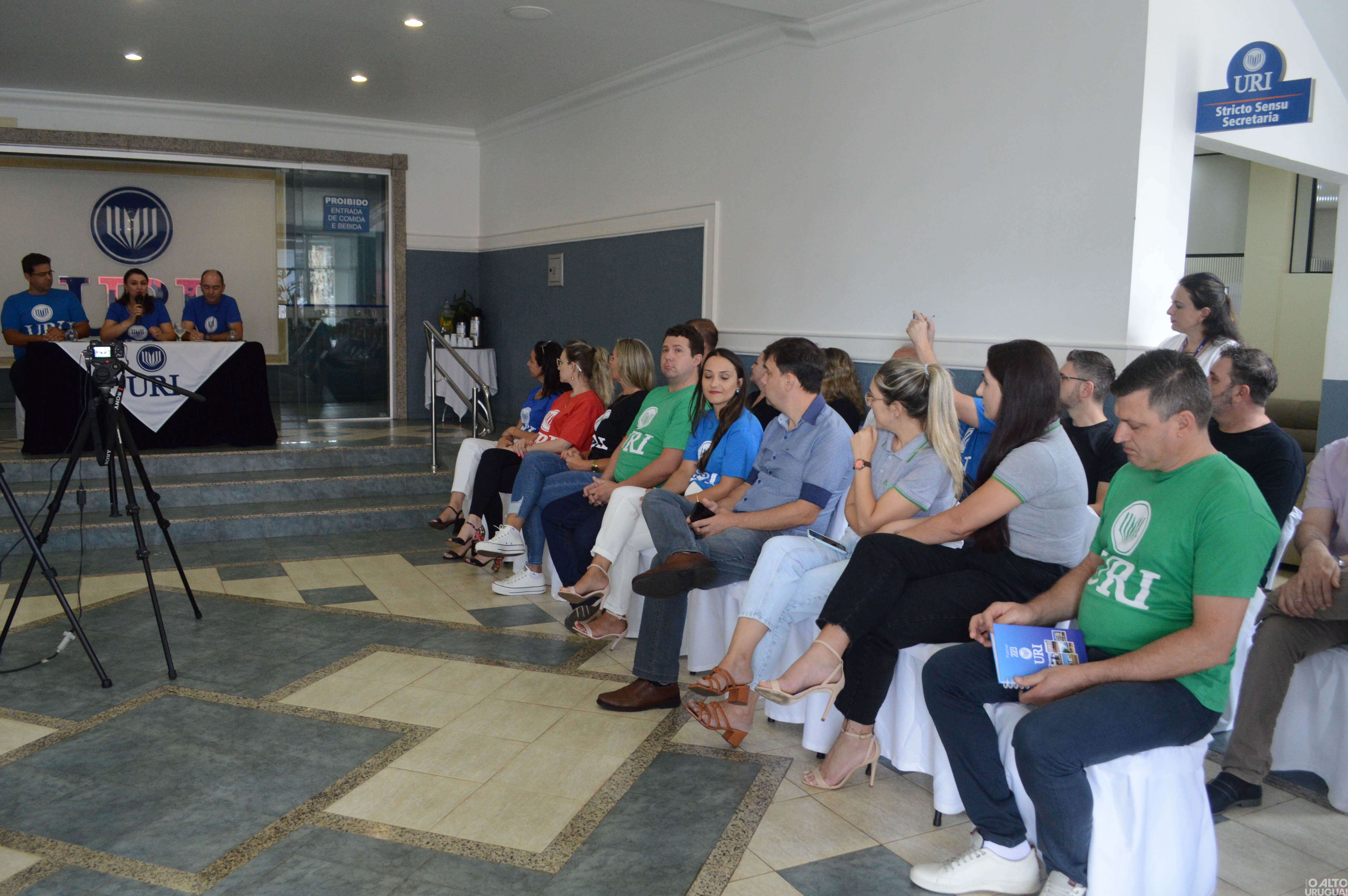 URI/FW lança campanha para oportunizar ingresso ao ensino superior