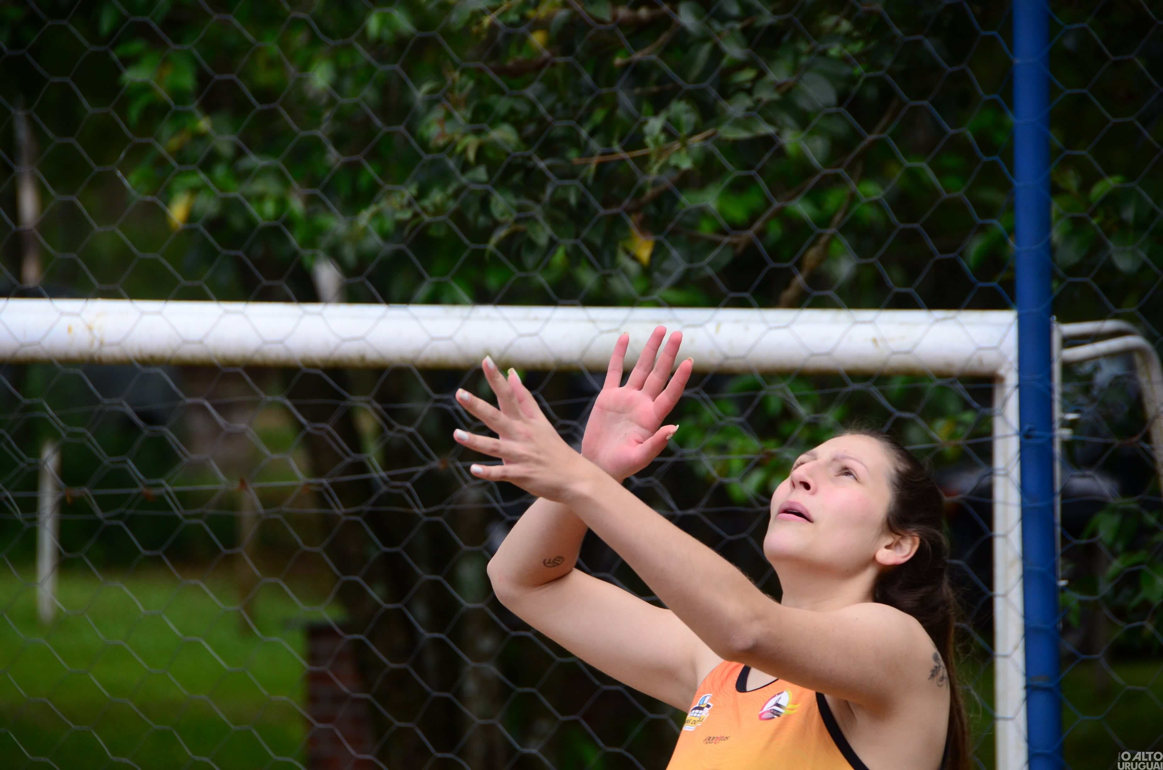 Torneio de vôlei de areia reúne duplas de diversos municípios em FW