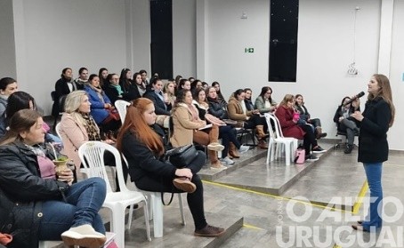 Formação propõe novo olhar para a infância na rede municipal