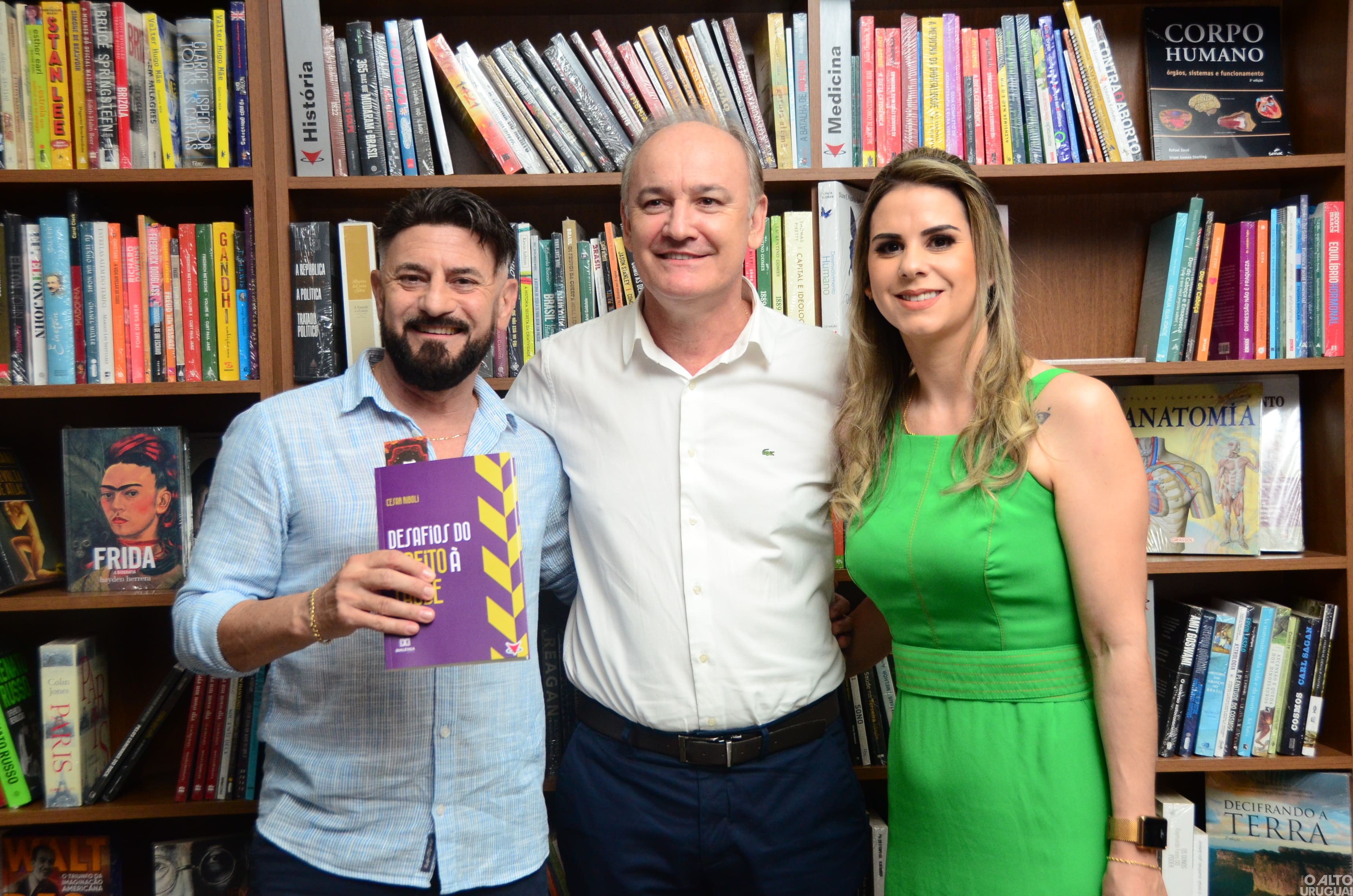 Advogado Cesar Riboli lança mais um livro