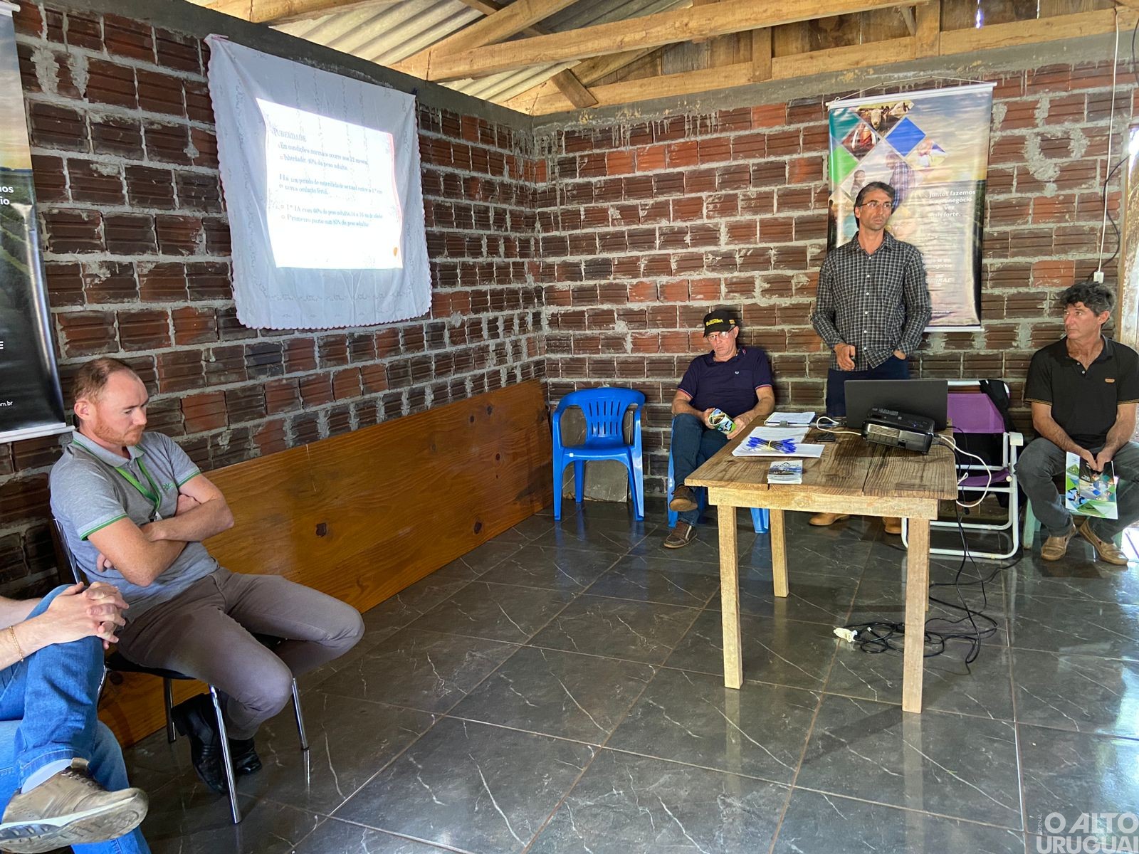 Manejo da Terneira e da Novilha Leiteira é tema de tarde de campo