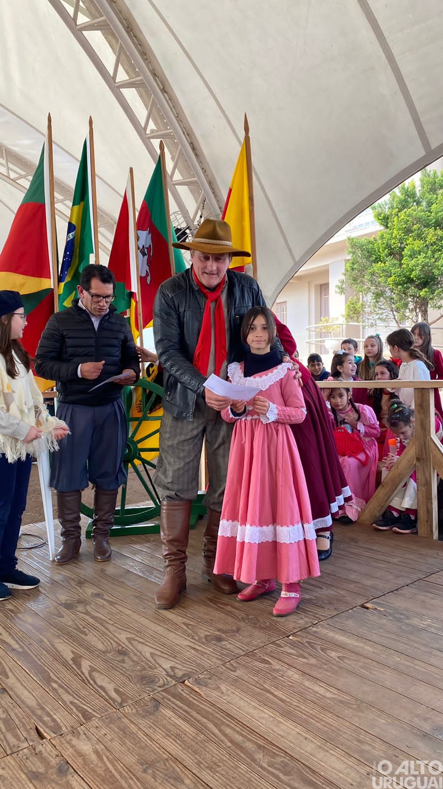 Secretaria de Educação e Cultura de Taquaruçu do Sul entrega prêmio do NFG para alunos