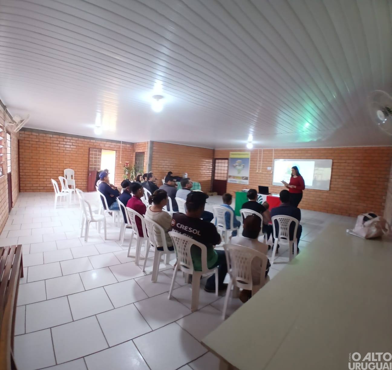 Caiçara realiza entregas do Programa Nacional de Habitação Rural