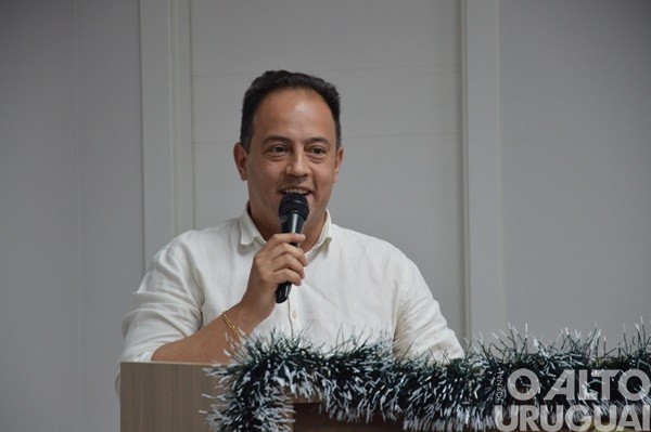 Campus UFSM/FW celebra 18 anos de história com homenagens e confraternização