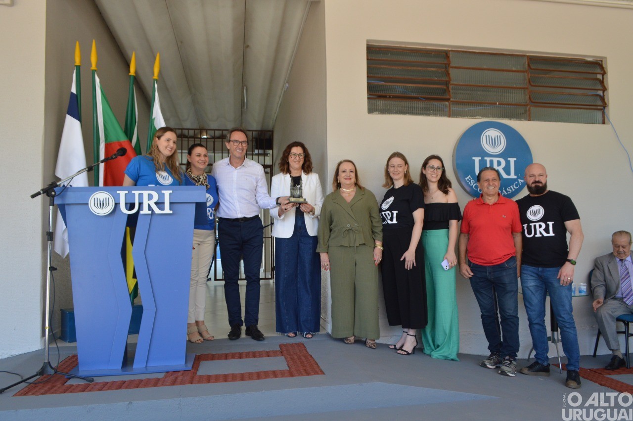 Escola Básica da URI/FW é reinaugurada