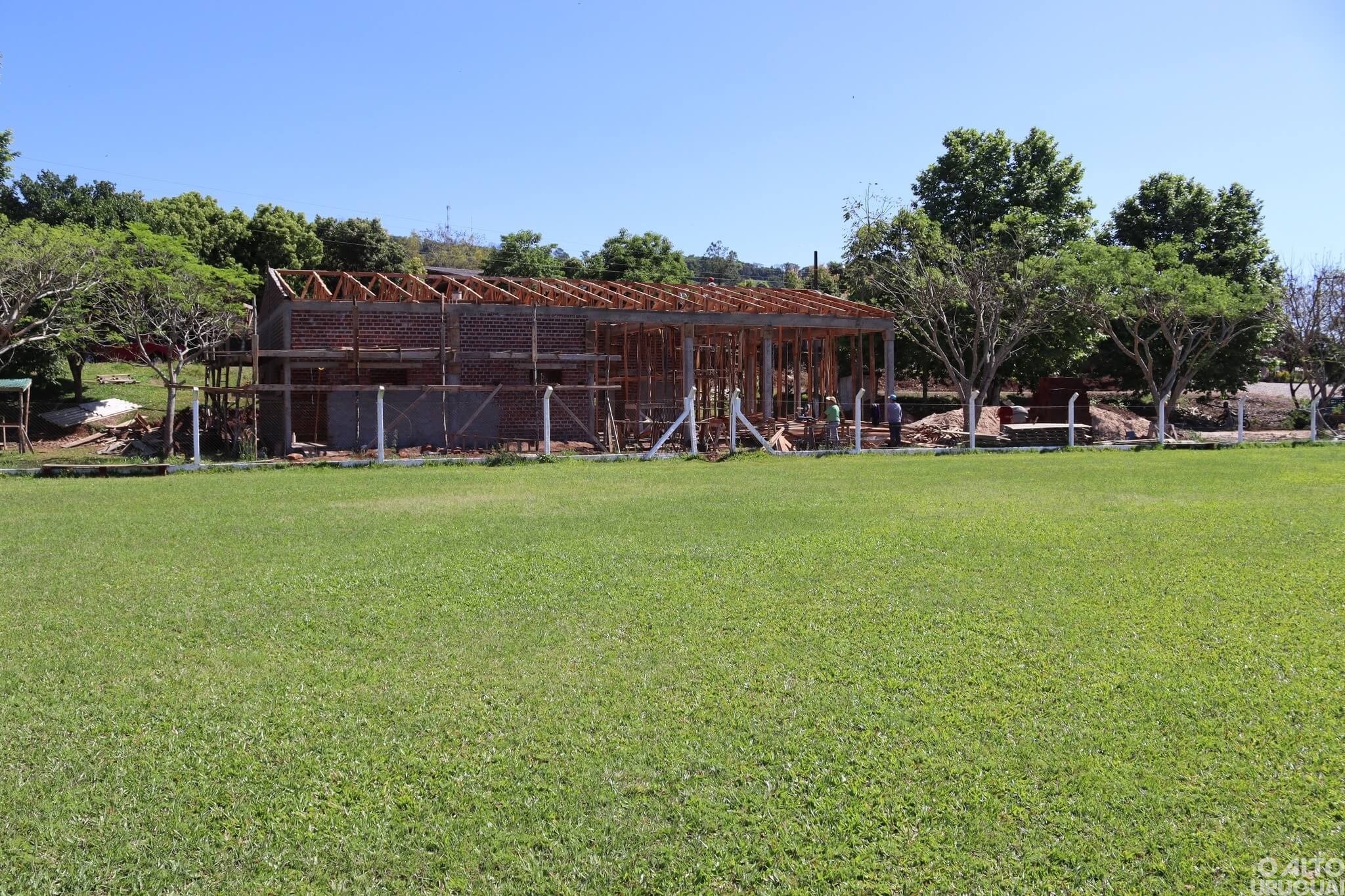 Obras de espaço esportivo de Cristal do Sul seguem sendo realizadas