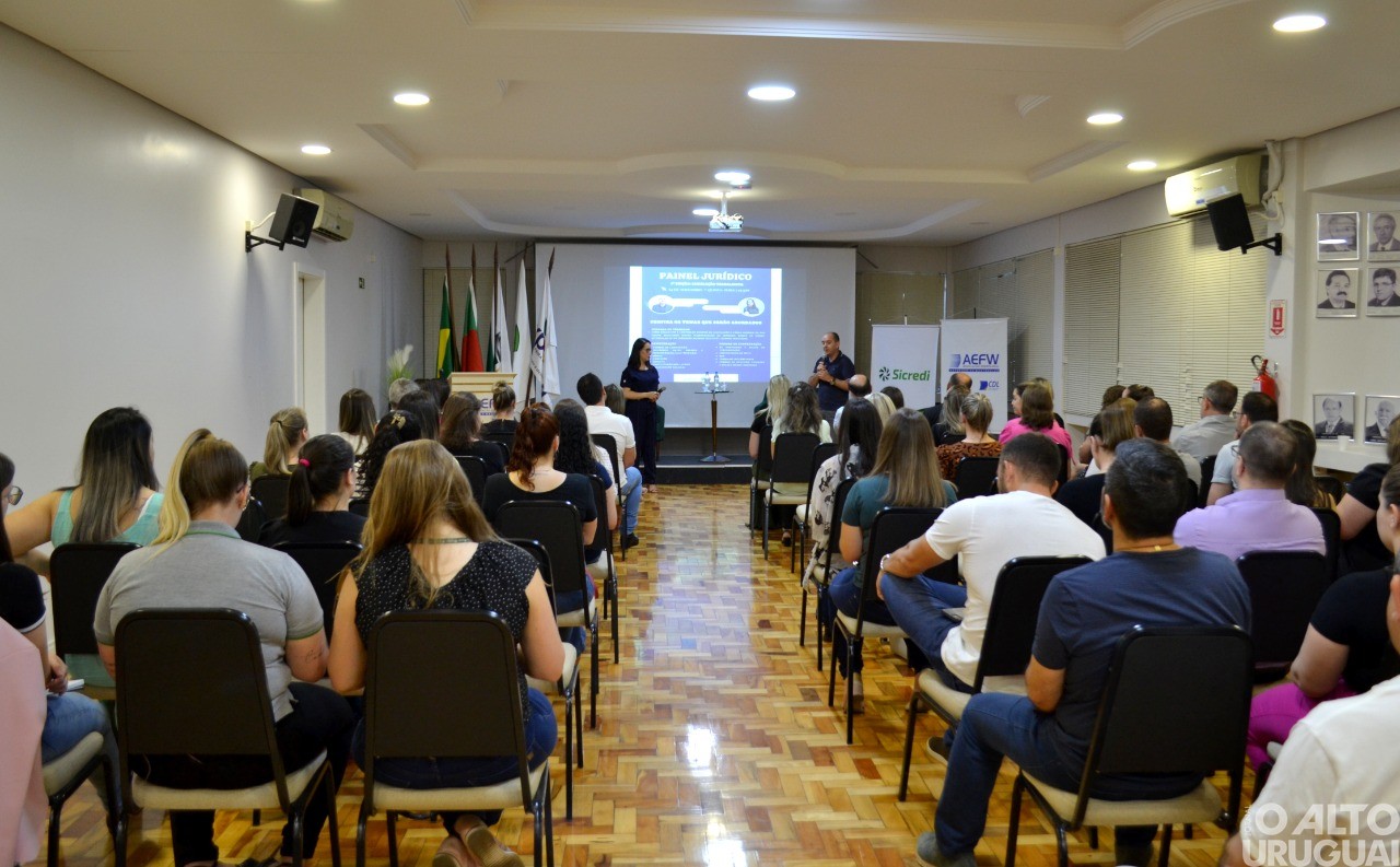 AEFW realiza primeira edição do Painel Jurídico