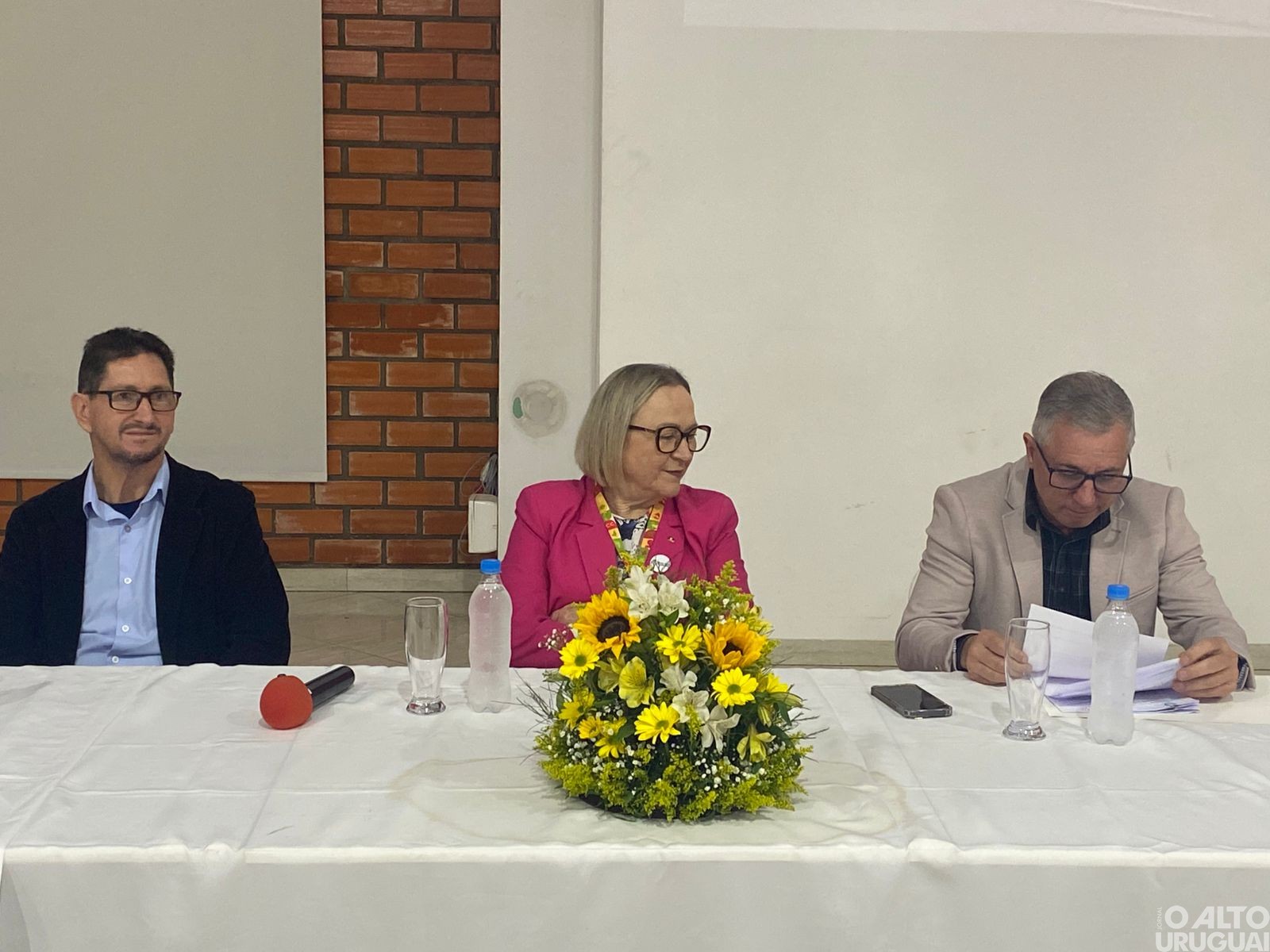 Arita Bergmann visita Hospital São José de Rodeio Bonito