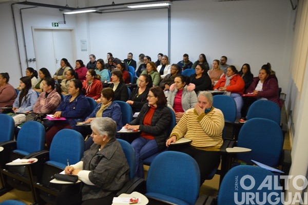 IFFar-FW inicia curso para produtoras de derivados do leite