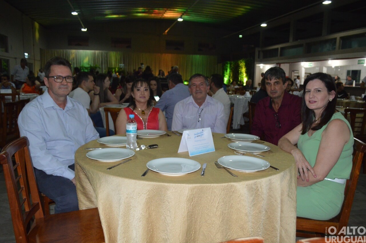 Jantar de lançamento da 14ª edição da Feira do Peixe de Taquaruçu do Sul reúne grande público regional