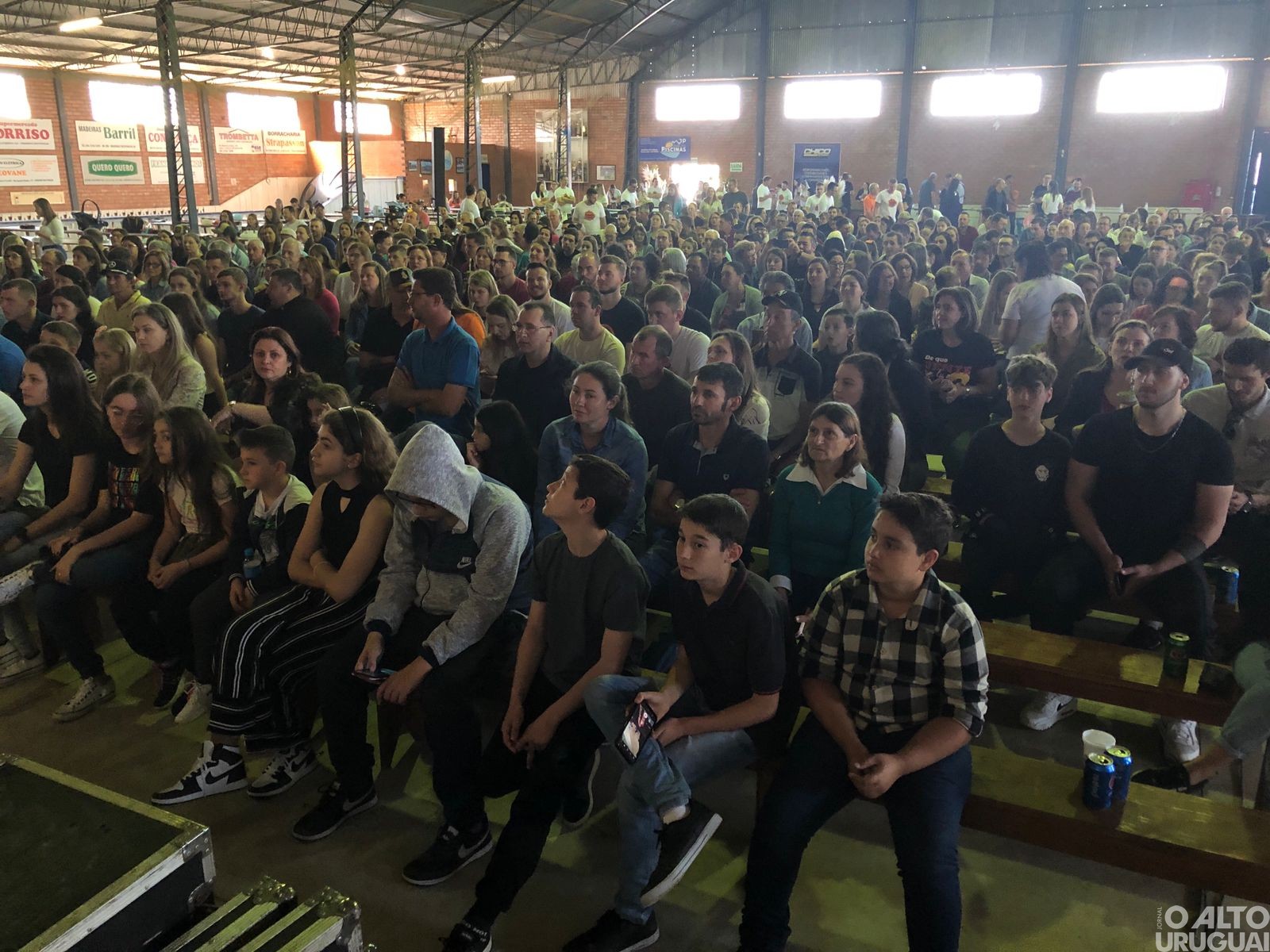 Humorista Badin apresenta-se em FW