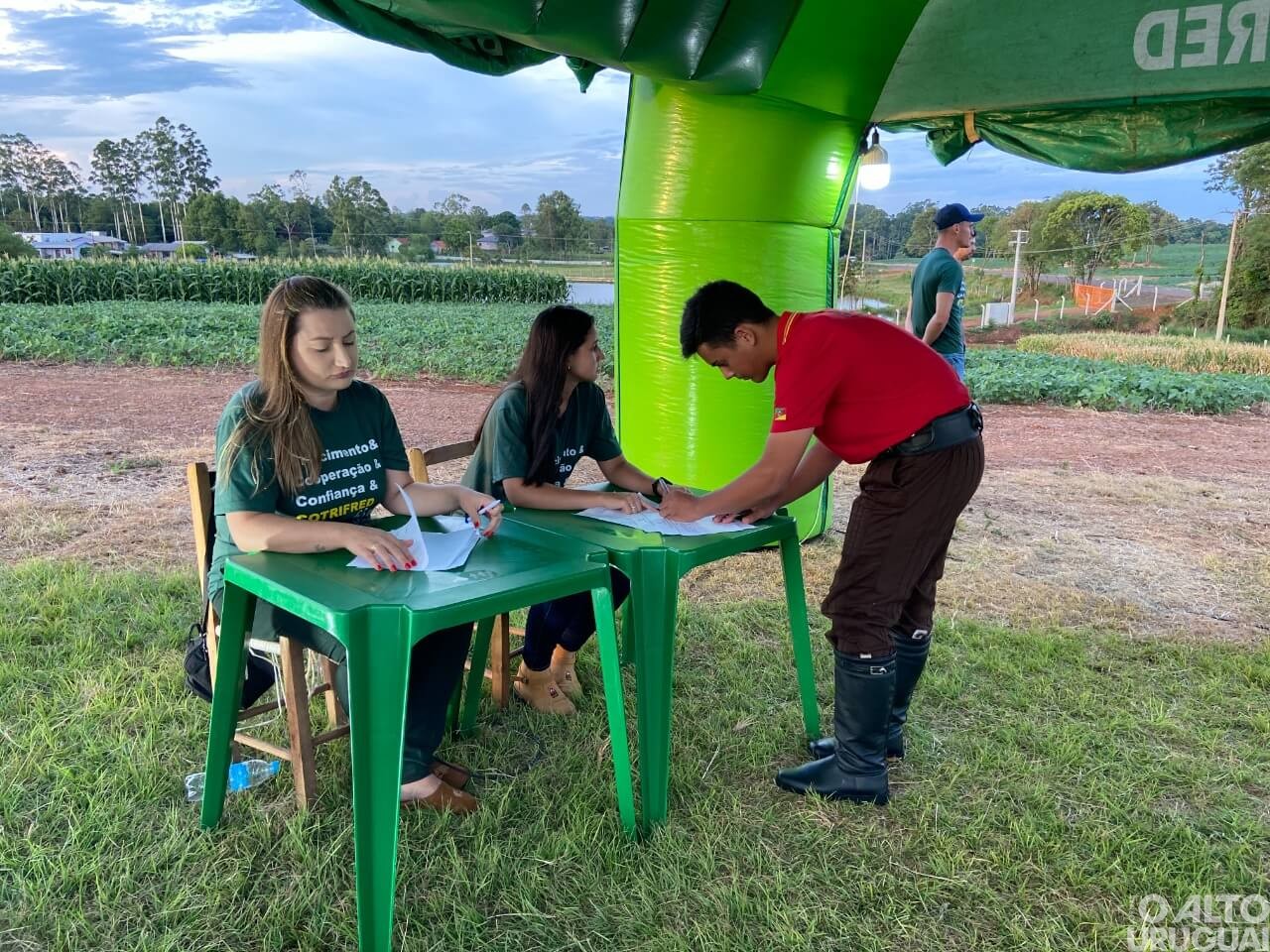 Cotrifred realiza primeira noite de campo em FW