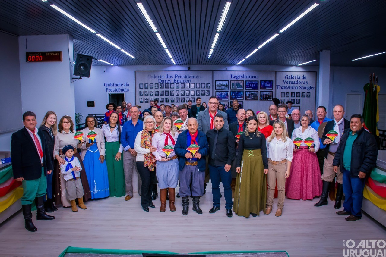 Comenda Paulo Dazzi é entregue em Iraí