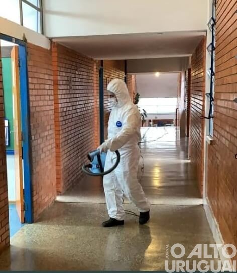 Escolas municipais de Planalto são sanitizadas